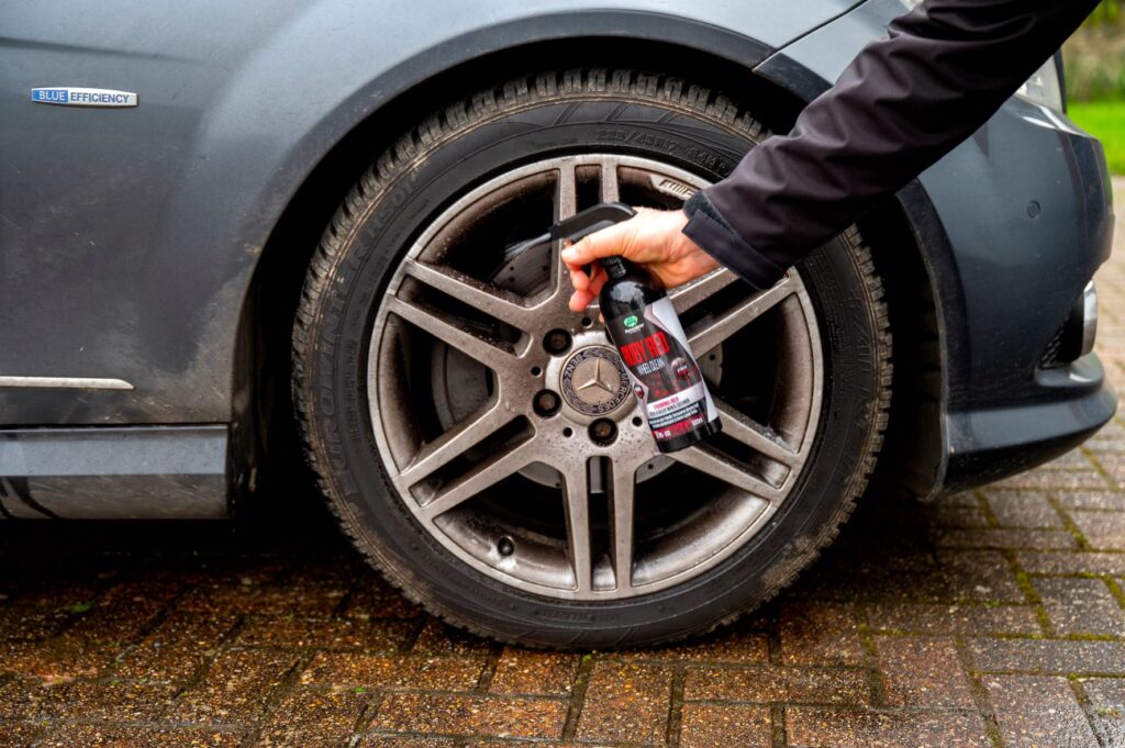 Ruby Red Wheel Cleaner for Alloy Wheels from Diamondbrite